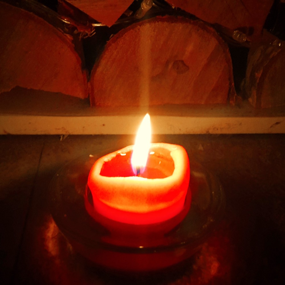 Glowing Yankee Candle